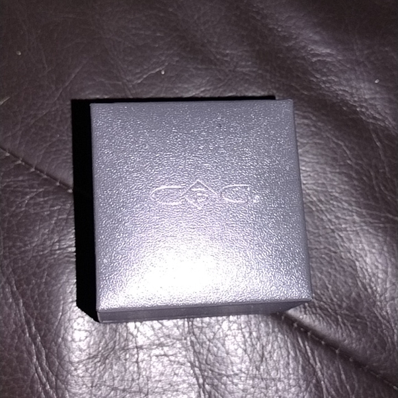 2 piece engagement ring set - Picture 4 of 12